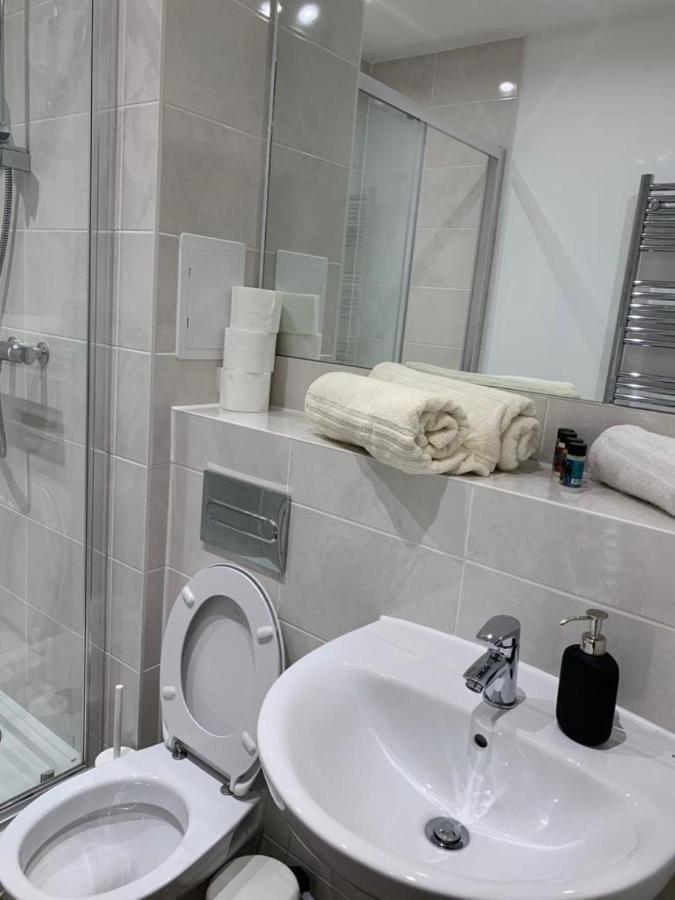 Lakeside 2 Bed Luxury Apartment No Parties No Events Early Check-In Late Check- Out Allowed West Thurrock Eksteriør bilde